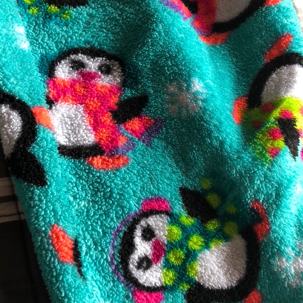 Girls pjs - Picture 2 of 2